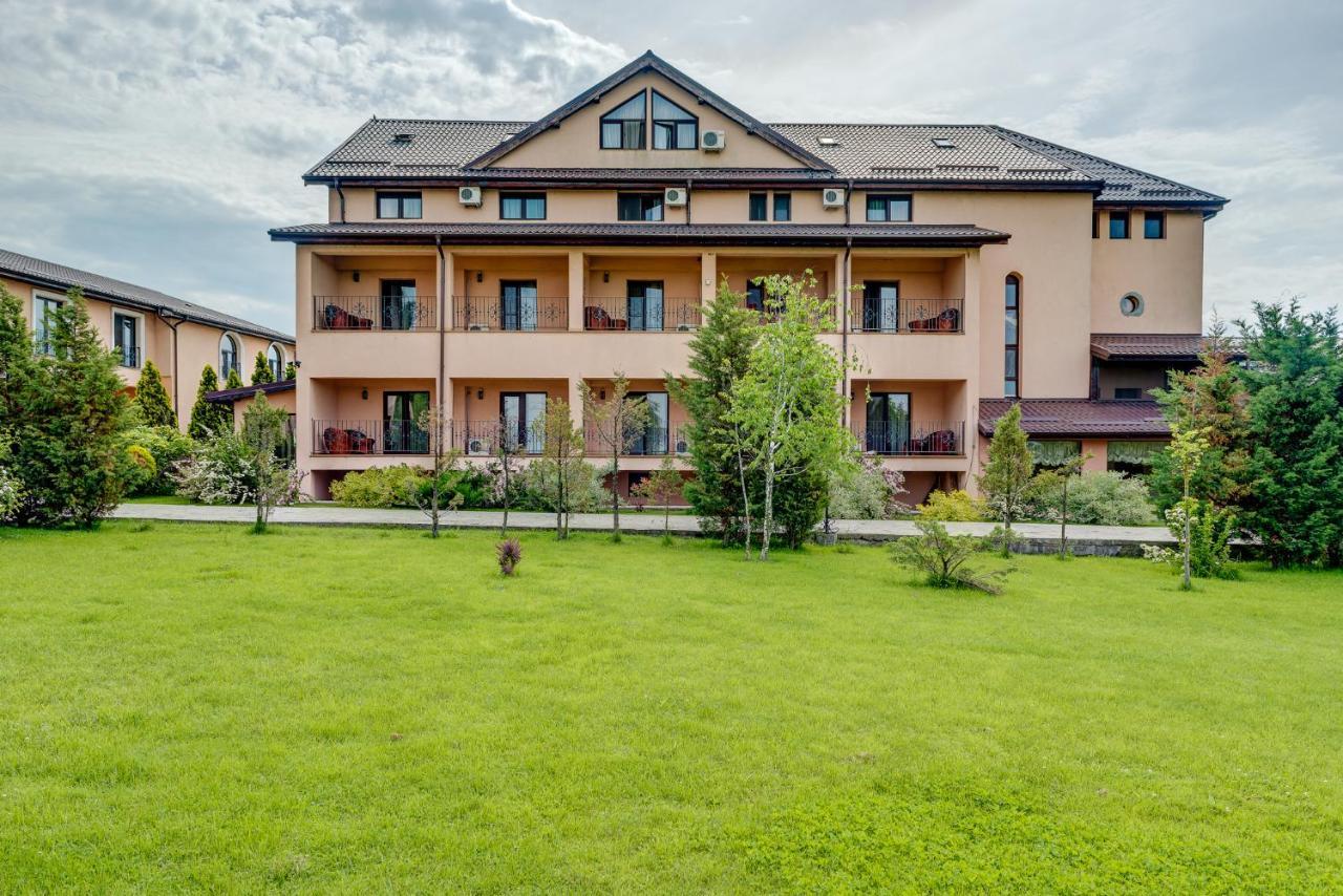 Club Insieme Grand Resort Potlogi Dış mekan fotoğraf
