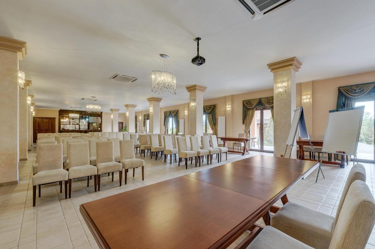 Club Insieme Grand Resort Potlogi Dış mekan fotoğraf
