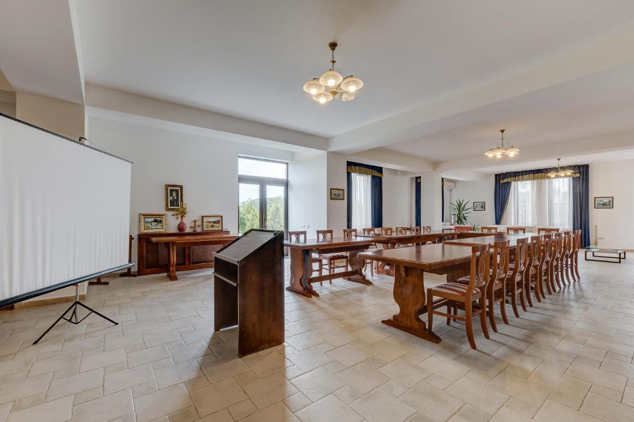 Club Insieme Grand Resort Potlogi Dış mekan fotoğraf